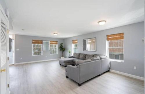Fair Haven Apartment | Gorgeous Waterfront 3 Bedroom, 1.5 Bathroom Unit.