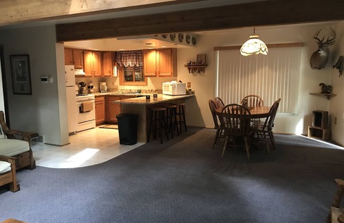 Kalkaska House | Gorgeous Waterfront Getaway