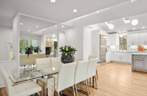 Weston House | Gorgeous Weston Retreat with Tennis & Hot Tub