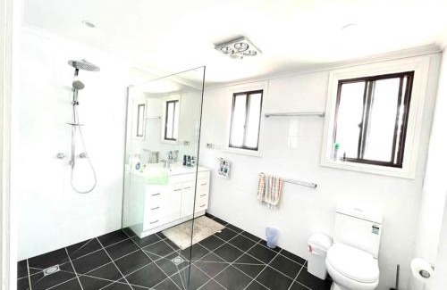 Middle Arm House | Gorkha Village Goulburn