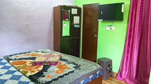Almora Hotel | Goroomgo Hotel Ajay Home Stay Almora Near Lala Bazar 400