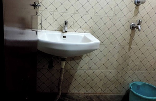 Dhanbad Hotel | Goroomgo Mukta Dhanbad