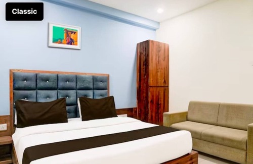 Vadodara Hotel | Goroomgo Riddhi Residency Varodra