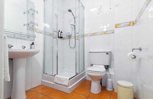 Galway City Centre Apartment | Gort Na Coiribe 2 Bedroom - Galway Lakside Apartments