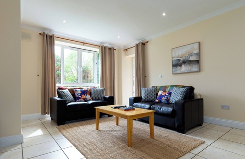 Galway City Centre Apartment | Gort Na Coiribe 3 Bedroom - Galway Lakside Apartments