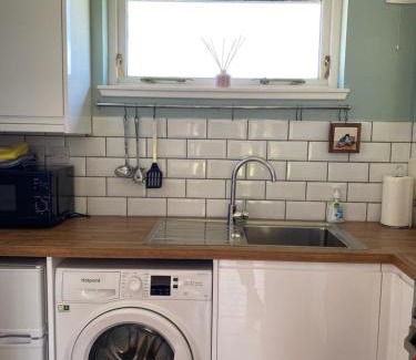 Lasswade House | Gorton House and Cottages