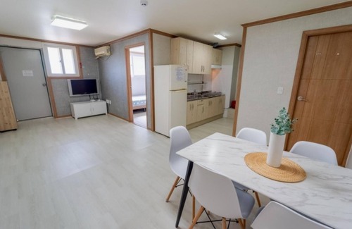 Sokcho House | Goseong Ayajin Beach Pension