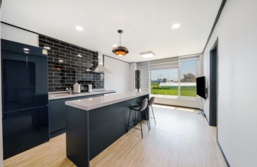 Toseong House | Goseong Hayanpado Pension