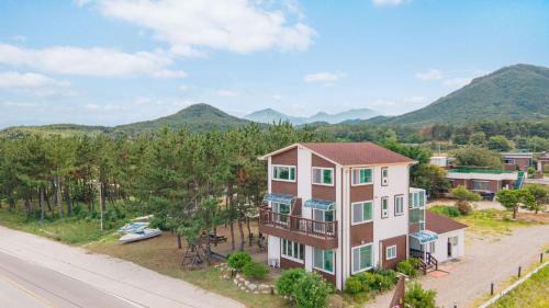 Goseong-gun House | Goseong Omaju Pension