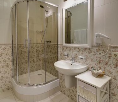 Petrovskoye Hotel | Gostiny Dvor Hotel