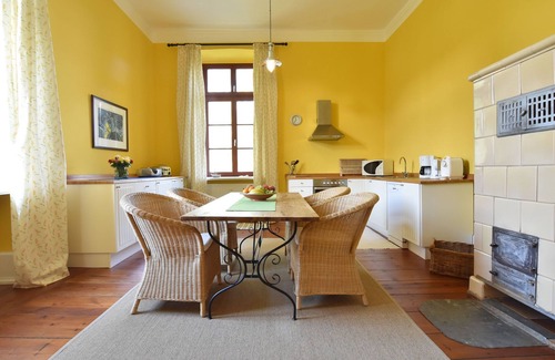 Satow Apartment | Gotisches Appartement in Satow mit Garten