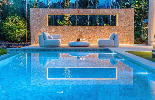 Urbanitzacio Gotmar Villa | Gotmar Beach Is A Modern