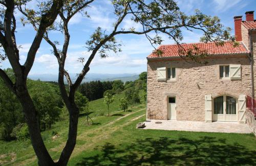 Saint-Quentin-sur-Sauxillanges House | Goulapie, Village de gîtes