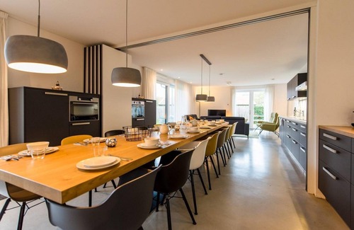 Municipality of Ameland House | Goud- and Zilverplevier together form one luxury home for 16 people.