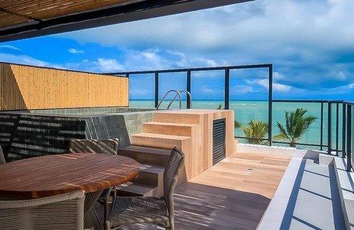 Jardim Oceania Apartment | Gourmet Studio with Sea-Facing Pool