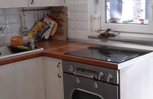 Lekenik House | Green retreat kuća uz rijeku za savršeni odmor