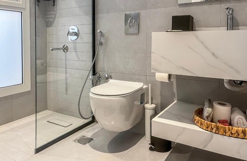 Riyadh Apartment | GR Premium- Cozy apartment in Rabi w/ Garden view