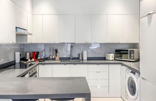 Riyadh Apartment | GR Premium- Cozy apartment in Rabi w/ Garden view