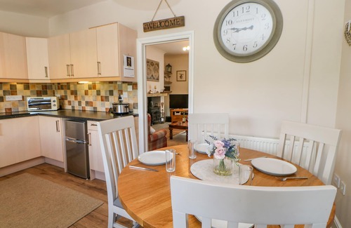 Eastgate Cottage | GRACE COTTAGE, pet friendly, with open fire in St John's Chapel