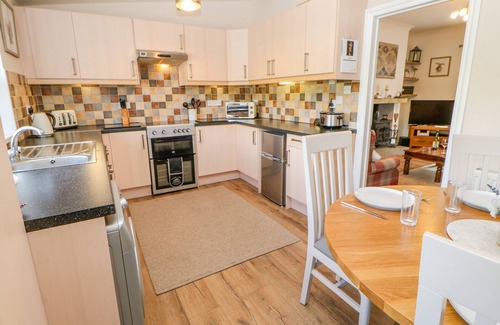 Eastgate Cottage | GRACE COTTAGE, pet friendly, with open fire in St John's Chapel