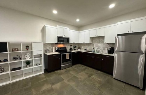 Edinburg Apartment | Grace Home - 2 Queen, TV, Washer