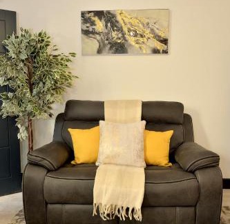 Stoke-on-Trent House | Grace home by Esongrace stays