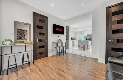 Landsdale House | Graceful Home Near DT GO Hospitals Waterfalls