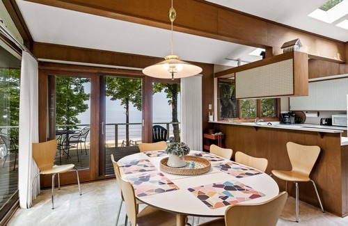 Port Sheldon House | Graceland | 3 Bed, 1 Bath