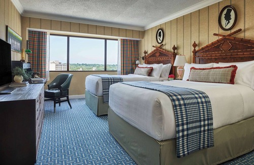 Iowa City Hotel | Graduate by Hilton Iowa City