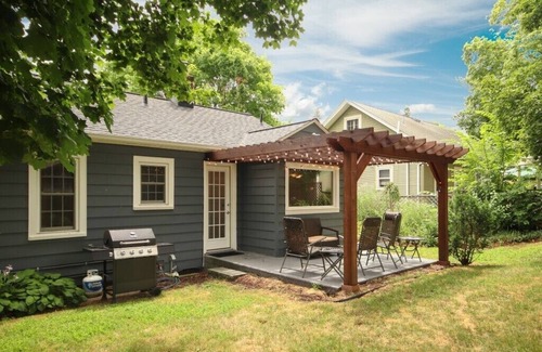 Ann Arbor House | Graduation Home in the heart of beautiful Ann Arbor