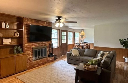 Stillwater House | Graham Cowboy Corner- 4 blocks from OSU