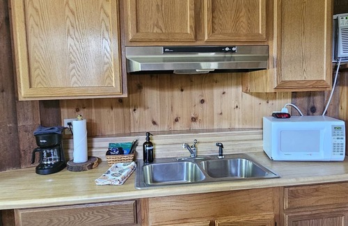 Orange Prairie Cottage | Grain Bin Cottage 10