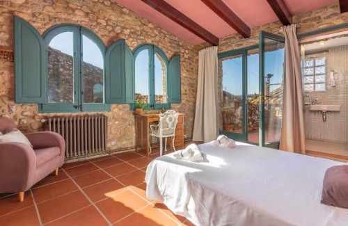 Saus Villa | Gran casa de piedra en Alt Emporda
