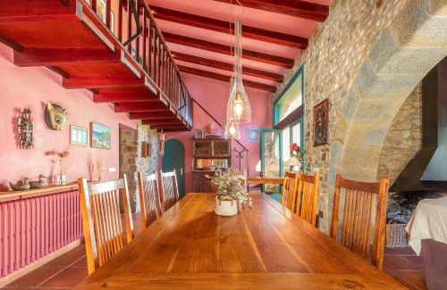 Saus Villa | Gran casa de piedra en Alt Emporda