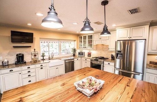Apollo Beach House | Gran Kaymen Oasis: Renovated Pool, Spa/Mini-Golf/white sand beach/Pet Friendly