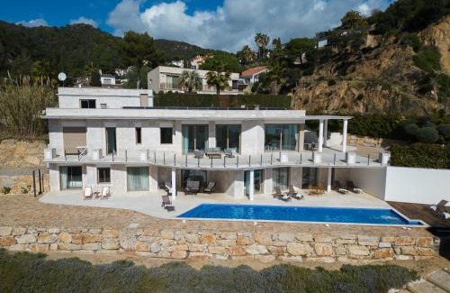 Tossa de Mar Villa | Gran Piscina Hidromasaje playa privada y sauna