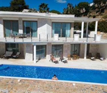 Tossa de Mar Villa | Gran Piscina Hidromasaje playa privada y sauna