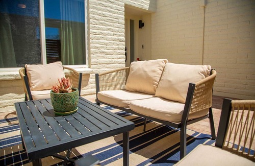 La Cholla Ridge Apartment | Granada Luxurious: Cozy Private Retreat w/Pool