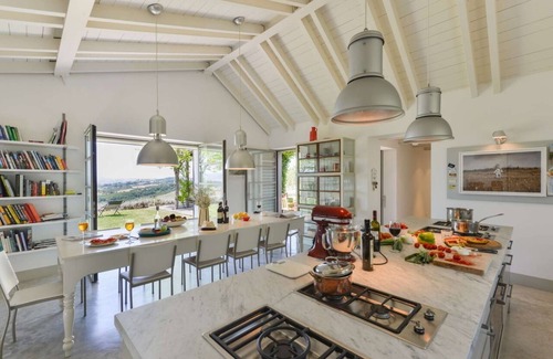 Loreto Villa | Granaio Lavandoloso - Contemporary Home in the Umbrian countryside