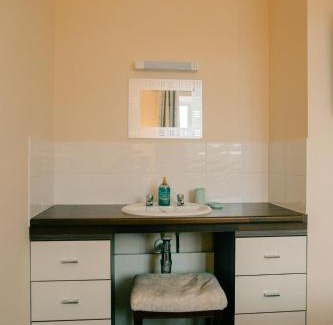 Llanychan House | Granary at Tyddyn Isaf