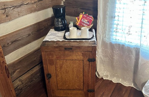 Granbury Cabin | Granbury Log Cabin - West Cabin - Two seperate cabins under one roof
