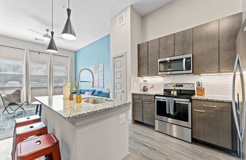 Montopolis Apartment | Grand 1BR luxe suite close to Downtown w/fast WiFi