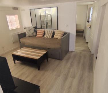 Chateaufort Apartment | Grand 2 pièces atypique aux portes de la Vallée de Chevreuse