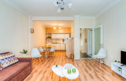 Neapoli-Sykies Apartment | Grand Apartment Next to Center 3bd 110sqm
