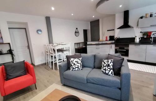 Belfort Apartment | Grand Appartement 2 chambres avec Fibre et Netflix