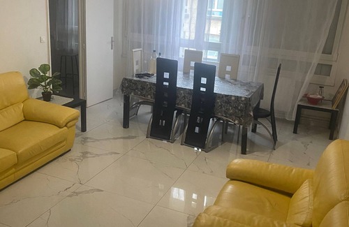 Saint-Remi Apartment | Grand Appartement Centre Ville de Reims Pour 6 Personnes