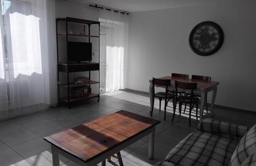 L'Isle-Jourdain Apartment | Grand appartement