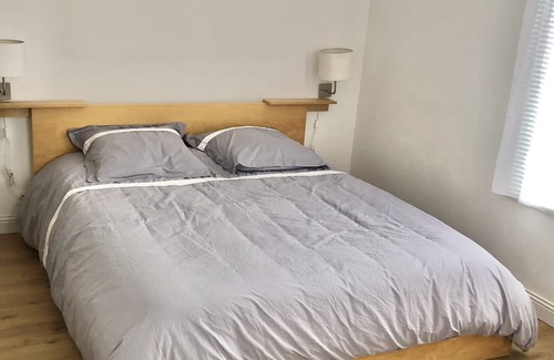 Saint-Quentin Apartment | Grand Appartement