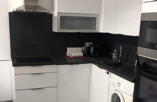 Saint-Quentin Apartment | Grand Appartement