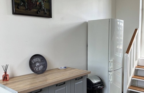 Brionne Apartment | Grand Appartement Lumineux Avec Terrasse/Beautiful Penthouse Flat in Normandy